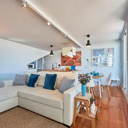 Chiado Terrace With Stunning Views - 3br_3wc_ac!